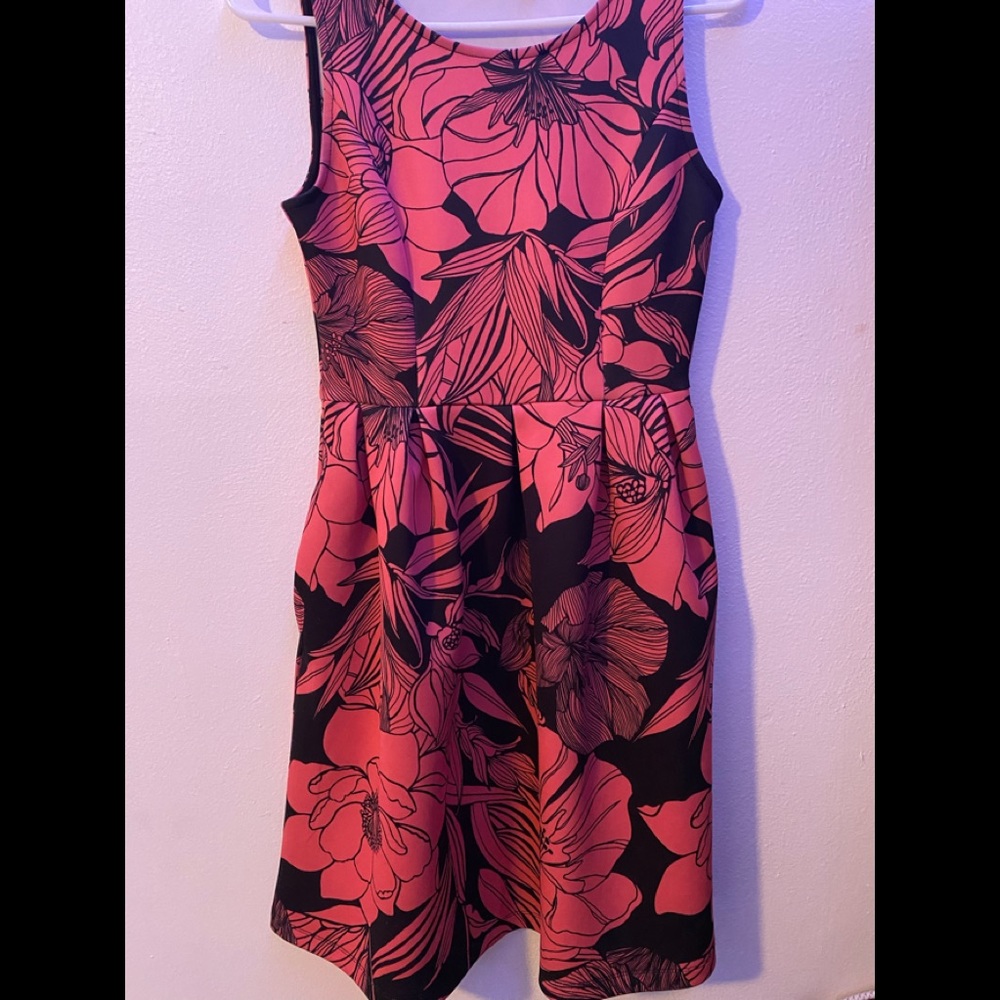 APT.9 XS Pink and black floral dress